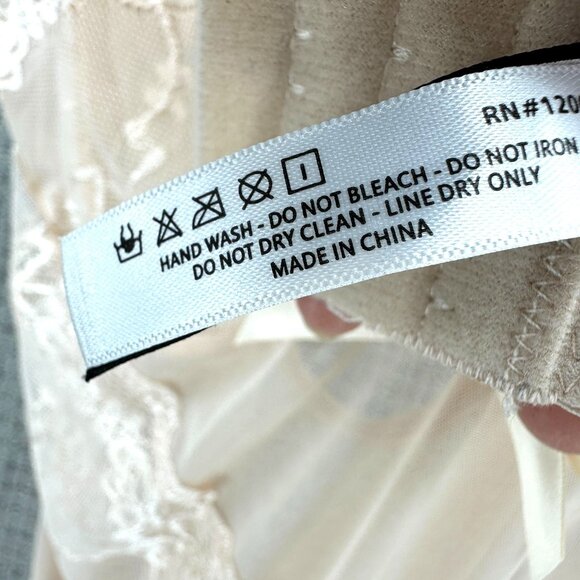 Oh La La Cheri Paris Babydoll Womens Size 3X/4X Cream Lace Adjustable Straps NWT - Picture 12 of 12
